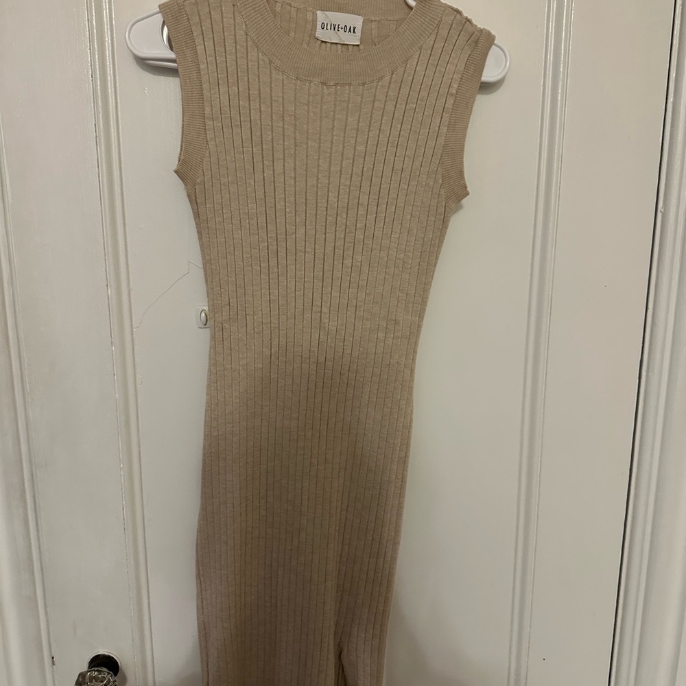 Olive & Oak Beige Ribbed Knit Dress